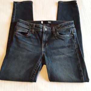 EUC Kut from the Kloth Stevie Straight Leg Short Inseam Jeans Size Zero
